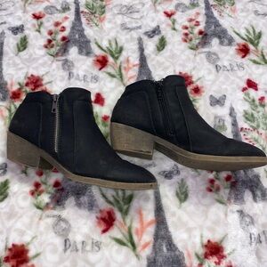 Maurices Sizes 8.5 Booties